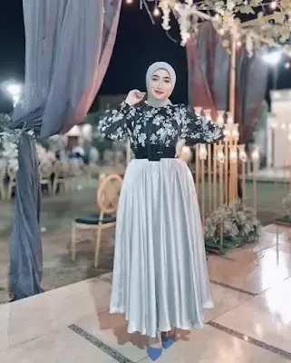 موديلات ملابس جيبات وبلوزات